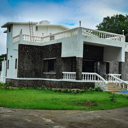 Whispering Woods Villa And Eco Farms Lonavala Luaran gambar
