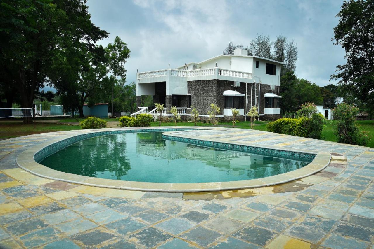 Whispering Woods Villa And Eco Farms Lonavala Luaran gambar